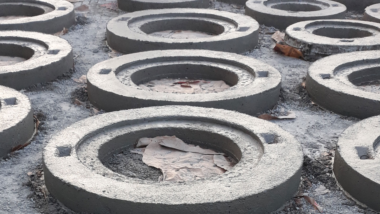 Laje circular de concreto armado com furo central