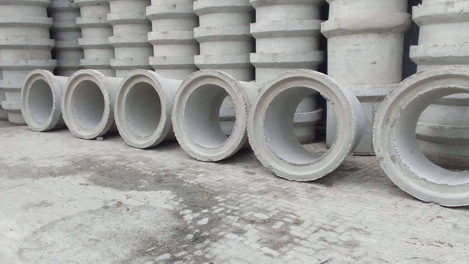 Tubo padrão SABESP fabricado pela Concretubos